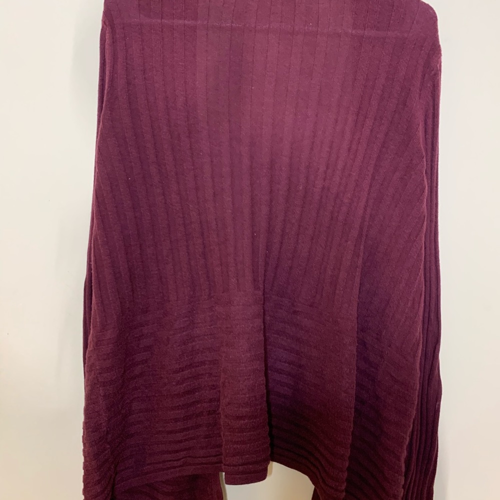 Sweater - Picture 4 of 4